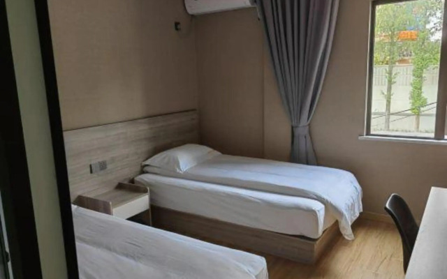 Mingyue Hotel
