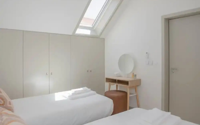 Liiiving in Porto Luxury Beachfront Apartment V