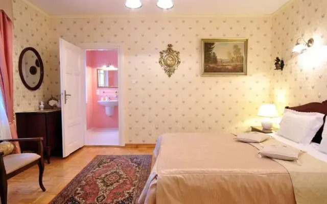 Dworek Ojca Mateusza