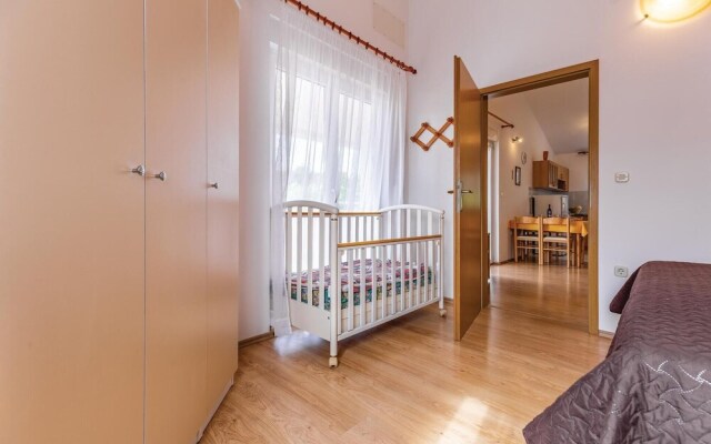 Stunning Home in Liznjan With Wifi and 3 Bedrooms