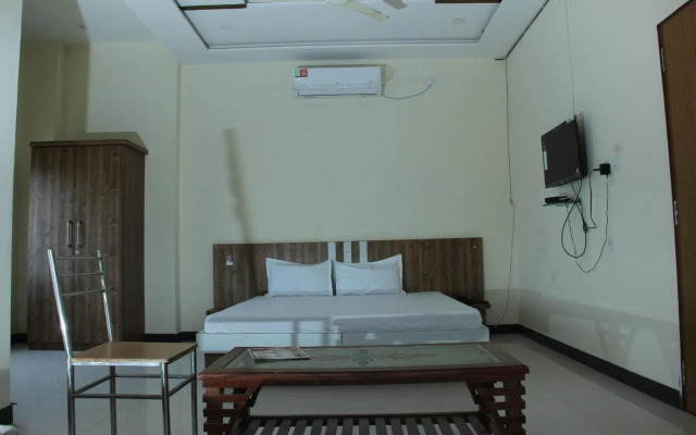 Capital O 82220 Athitya Resort