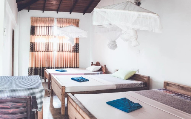 Rupa's Hotel Arugambay