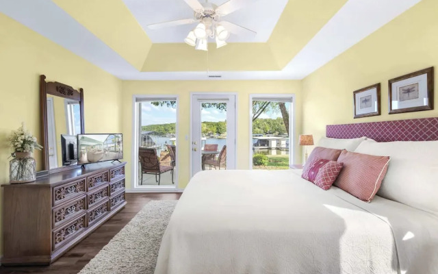 Gentle Slopes Retreat Fit For 12!