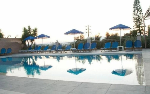 Varouxakis Hotel