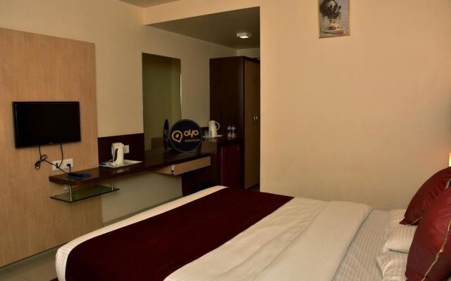 OYO Premium Near Hubli Dharwad Highway