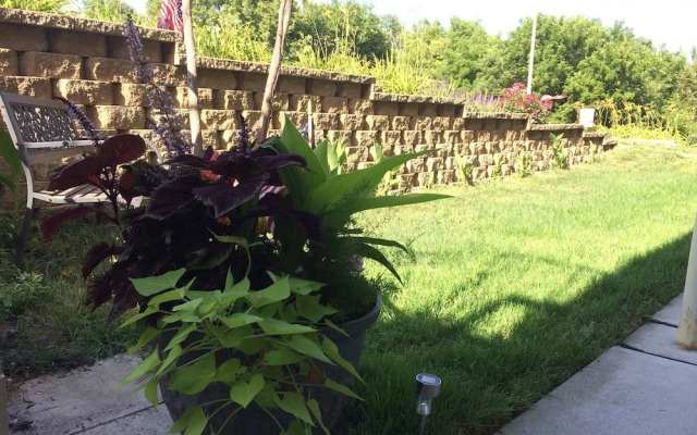 East Hills INN and SUITES