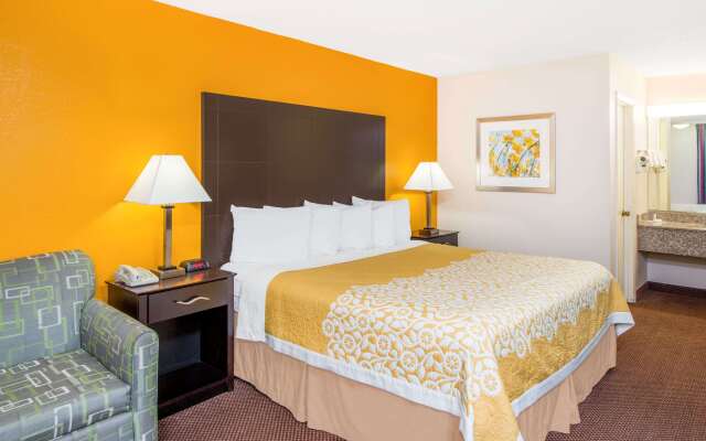 Days Inn by Wyndham Calvert City/Paducah East