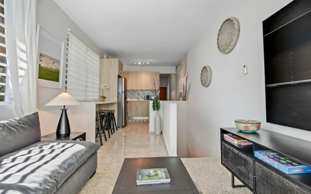 Condado Oasis Beachfront Access Pool