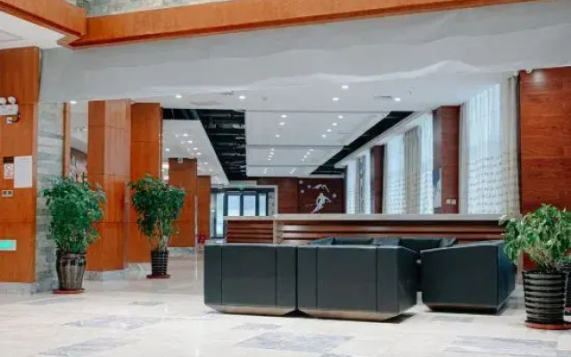 Yaxue Holiday Hotel