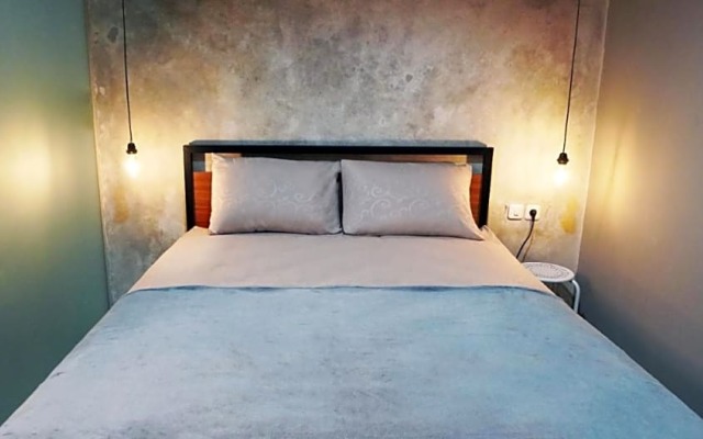 Hostel 18 Pasangan Butuh Surat Nikah