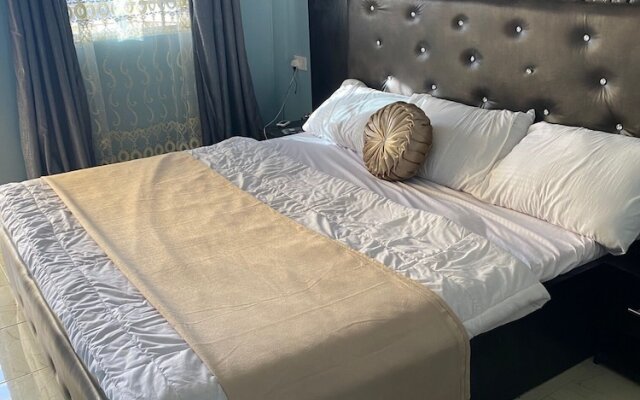 De-Convenant Apartment Short Term Rental