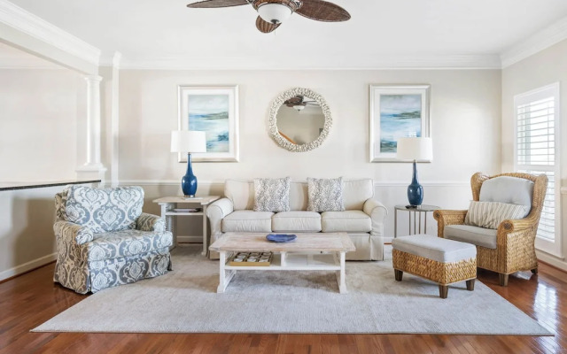 Hidden Paradise Coastal Views!