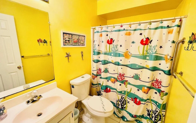 SEA Strand Court 3 #22