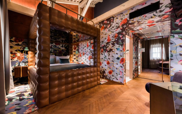 Winery & Design hotel ROXANICH