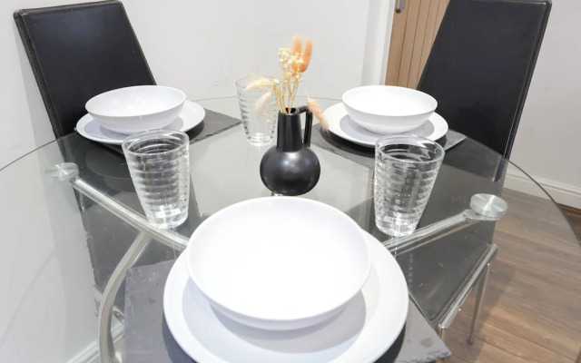 Cosy Apartment Near Leeds City Centre