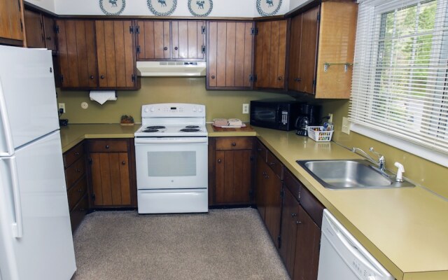 Fawn Valley Inn: 228