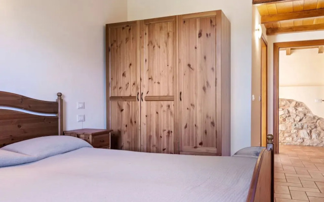 Spacious Holiday Home in Ca' De' Grimaldi near Town Center