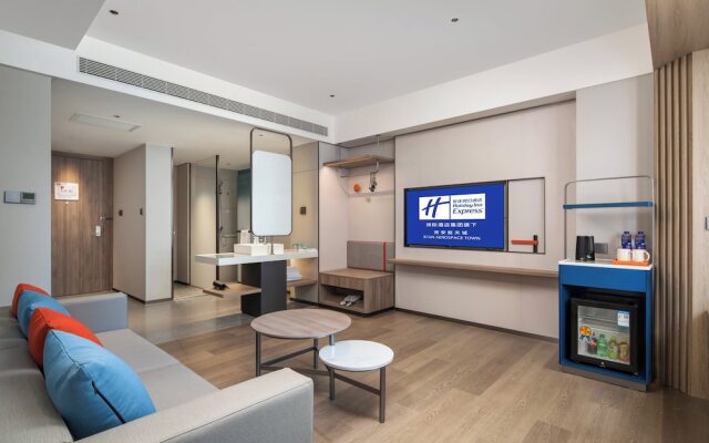 Holiday Inn Express Xi An Aerospace Town by IHG