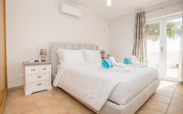 Modern Ocean-view Townhouse