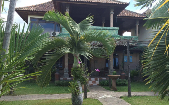 Bona Village Inn