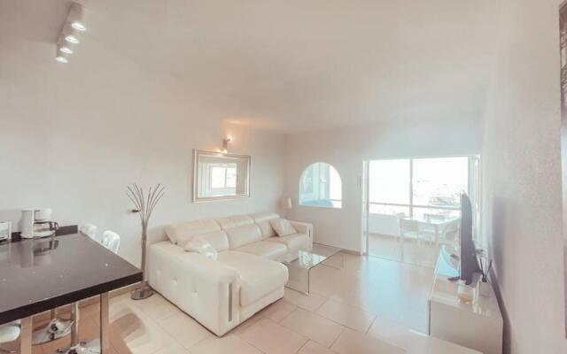 Ocean view apartment in Callao Salvaje CS123