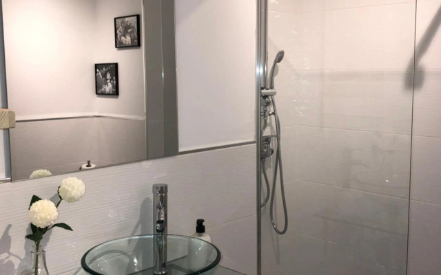 Bonito piso céntrico con WIFI, parking y terraza