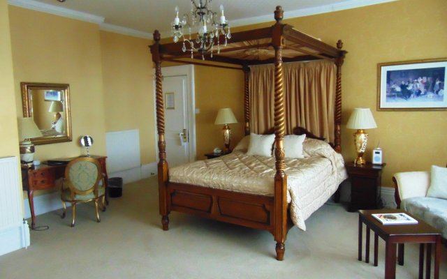 Nuthurst Grange Country House Hotel