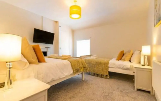 Host Stay Pilgrims Rest