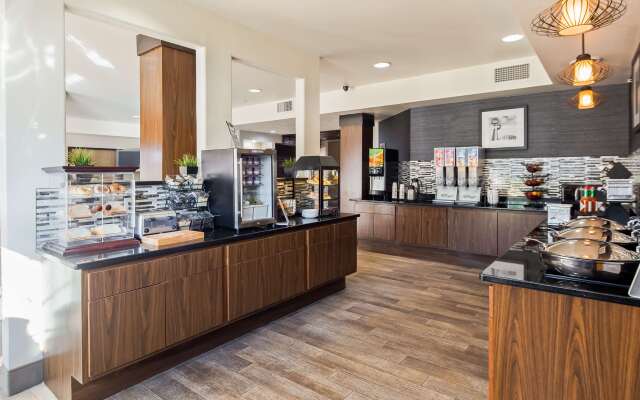 Best Western Plus Hill Country Suites