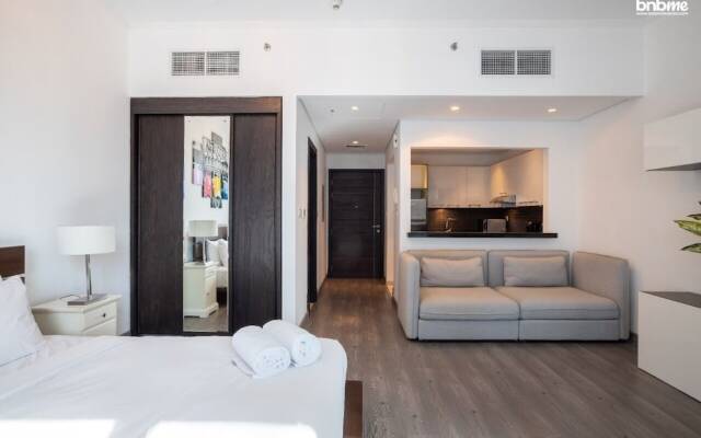 Classic Studio in the of the Marina Bnbmehomes