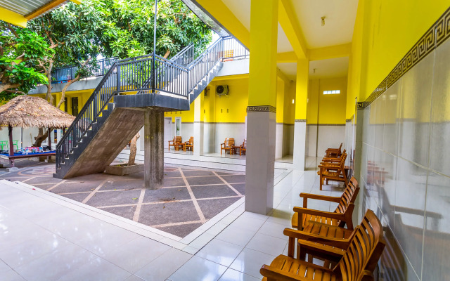OYO 1427 Azzahra Guest House Syariah