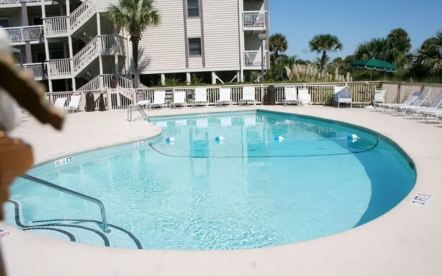 Breakers 320 by RedAwning