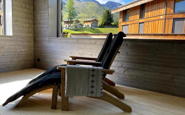 Ultra Luxurious 2-family Apartment on the Slopes in Arosa, CH