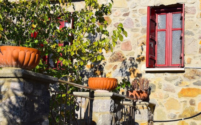 Stonehouses Lemnos