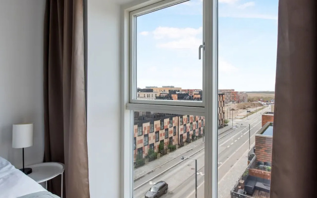 Sanders Arena - Chic 3-bdr Apt Close to Metro