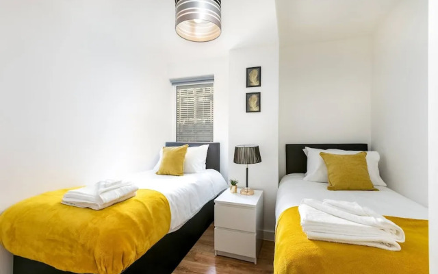 Skyvillion - Tower Point Enfield 2bed Wbalcony