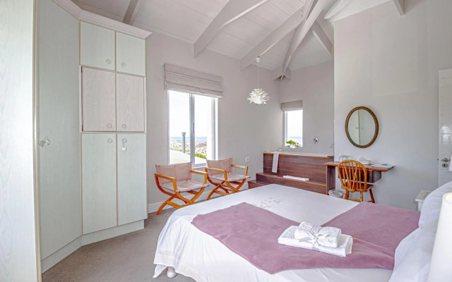 138 Marine Beachfront Guesthouse