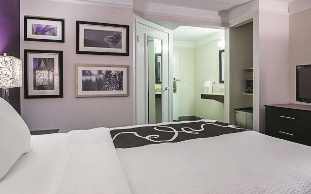 La Quinta Inn And Suites Detroit-Utica