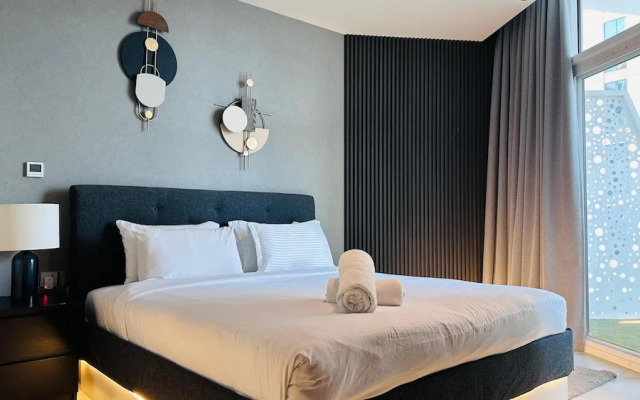 Premium 2 Bed Millennium Apartment