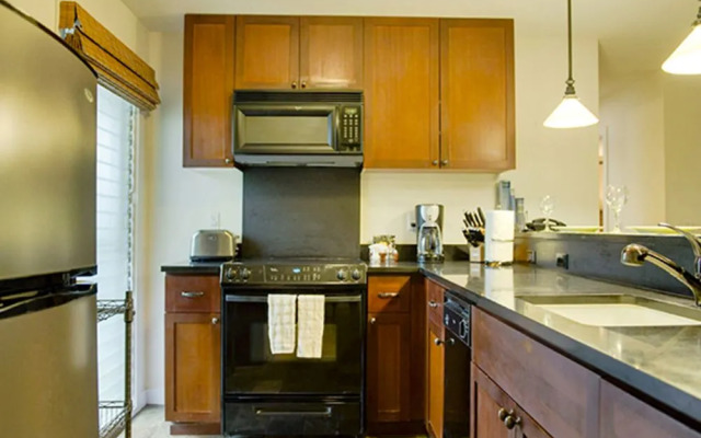 Aina Nalu Condo H104 - 2 Br Condo