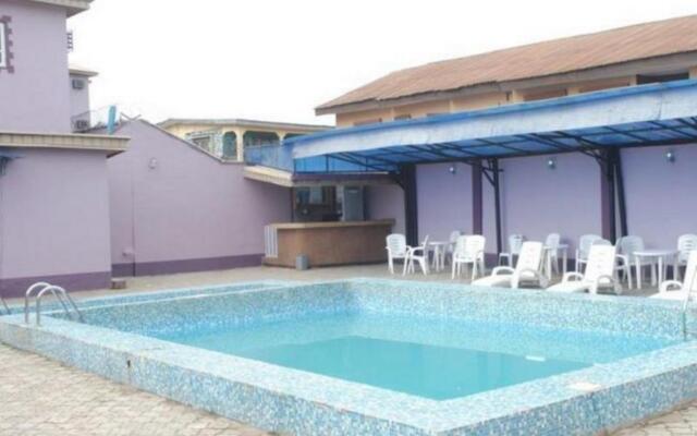 Indices Suites And Gardens