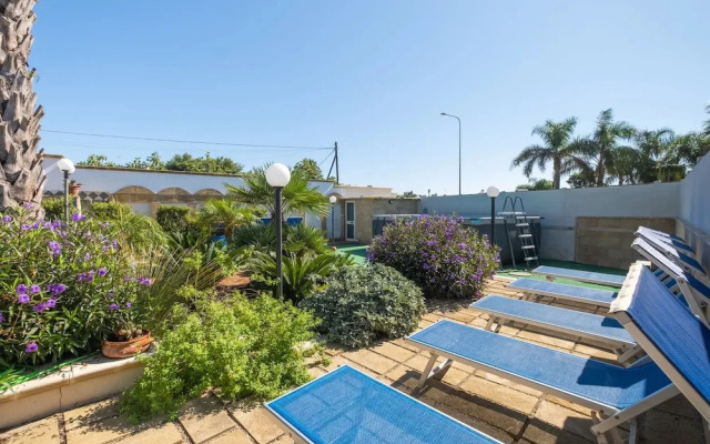 Apartment Tritone in Luxury Villa With Shared Pool