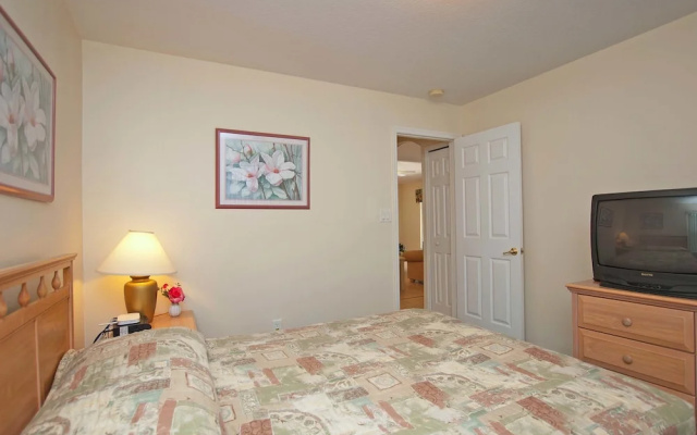 Greater Groves 5 Bedroom House w Pool - 5202GG