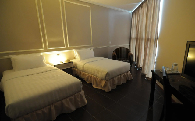 Luscious Hotel