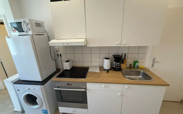 Affordable 2BR Apt Superb Location