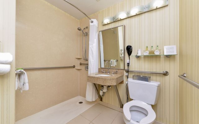 Holiday Inn Express Laguardia Airport