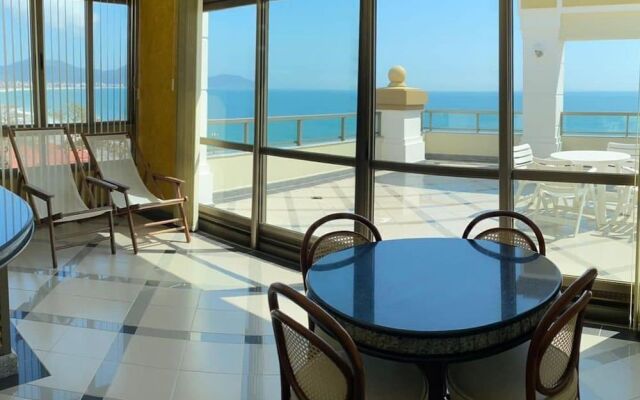 Golfinhos Apart Hotel