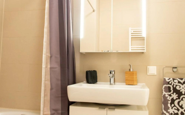 Cozy & Cool Apartment * 5 Min to City Center