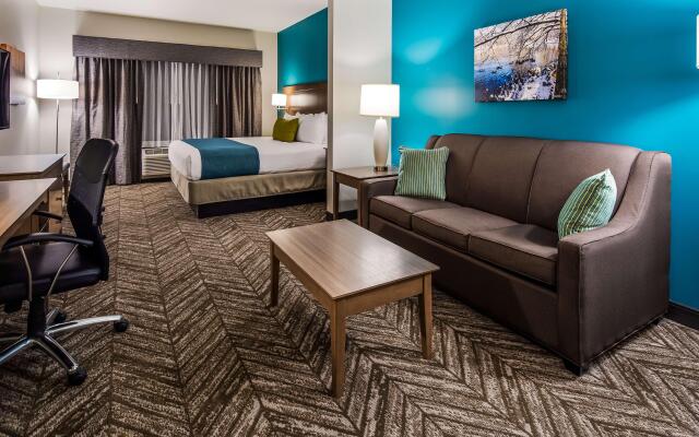 Best Western Plus Bolivar Hotel & Suites