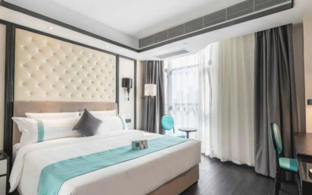 Xana Hotelle (Longhua One City Center Of Shenzhen North Railway Station)